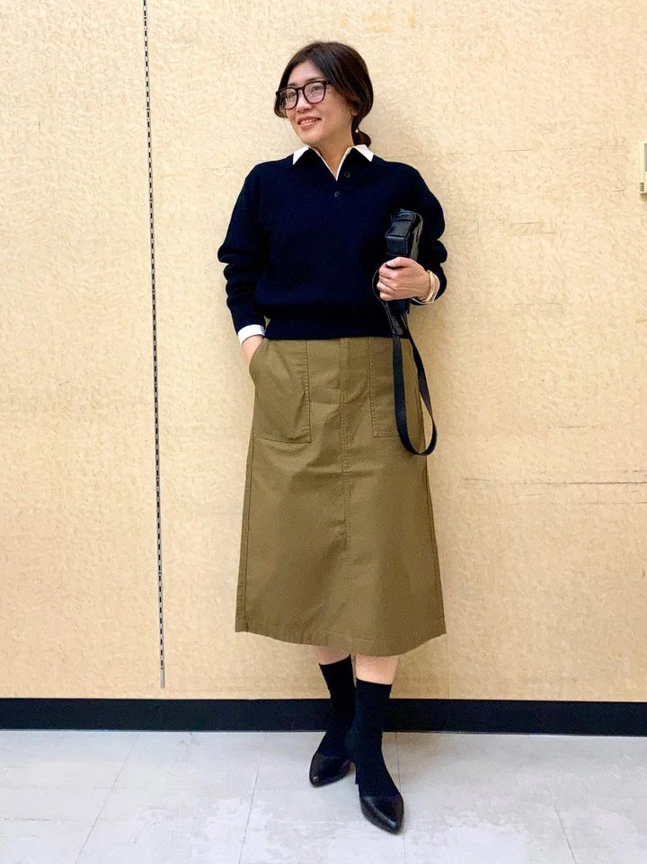 ミディアム丈で足もとも軽やかに決まります 出典：StyleHint