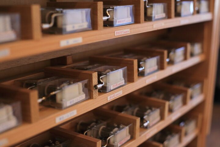 オルゴールを聞きながらカフェタイムも♪歴史と技術が生み出す音色に癒される「ニデックオルゴール記念館すわのね」