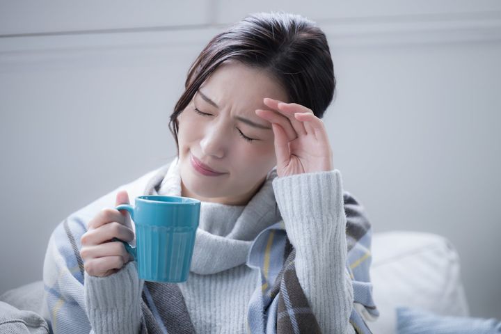 暖かい部屋にいると頭痛が生じる原因とは？（画像はイメージ）