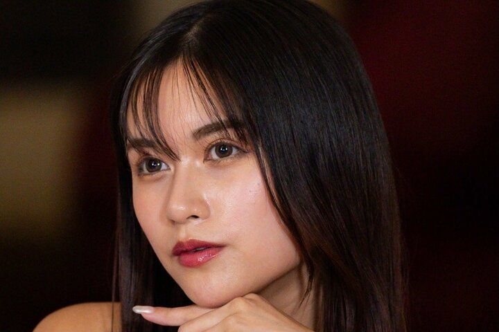 【写真・画像】「私たちだけの秘密」世界43国でモテまくりの美女、横浜流星似の俳優をムーディすぎる密室にお誘い 1枚目