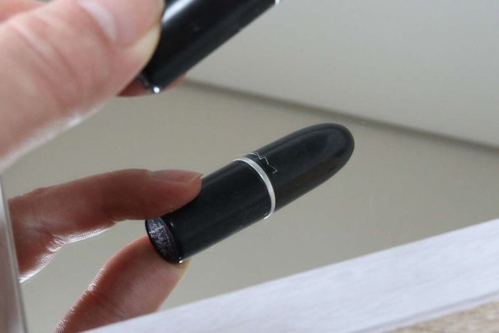 ダイソーの映りが良いフレームミラー（ダブル枠）