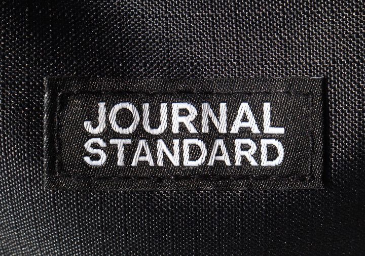 宝島社雑誌付録InRed4月号のジャーナル スタンダードのキャリーケースに装着できる！大型ボストンバッグ3