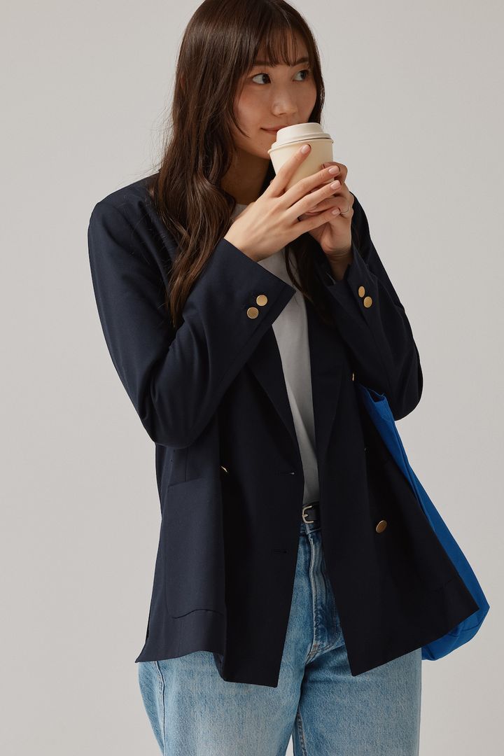 ちょっときちんと見せたい日のデニムコーデ。紺ブレとパールがあればいい【FUDGE FRIEND おしゃれさんの毎日コーディネート vol.661｜RAN】