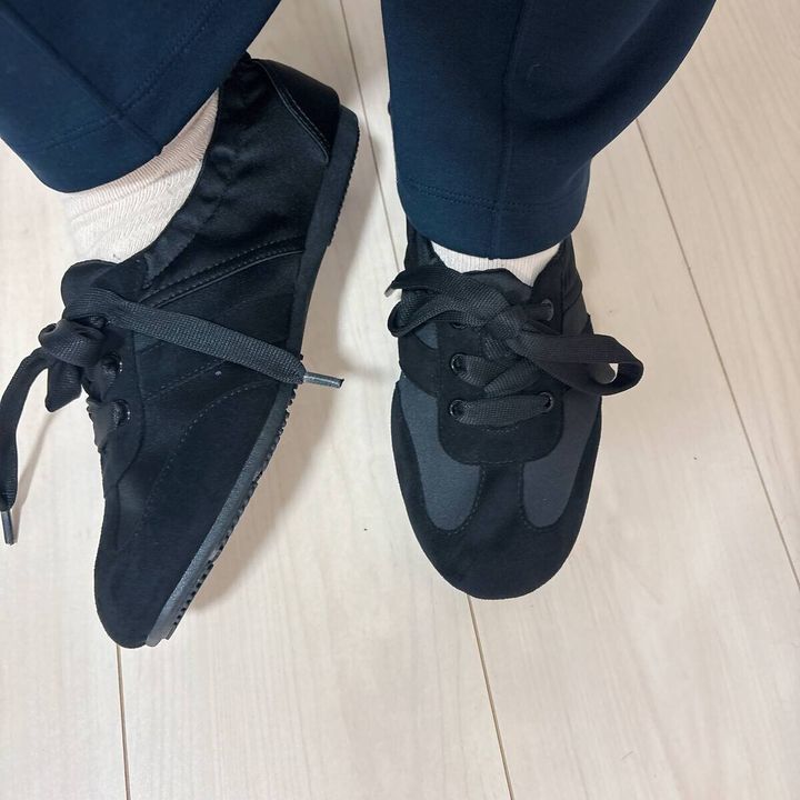 GUギャザーバレエスニーカー XL着用