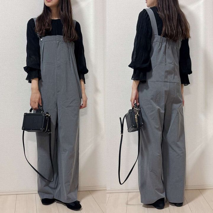 GUギャザーバレエスニーカーとサロペットコーデ