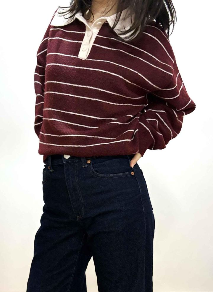 画像: えんじ色ニット ✕ デニム