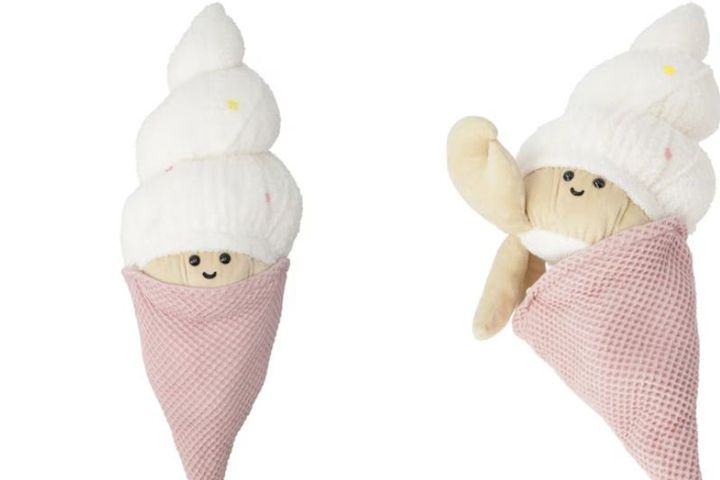 ソフトクリームからヤドカリになるクッション……？