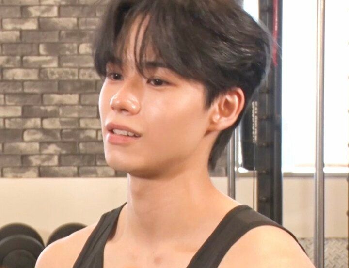 【写真・画像】野田クリスタル、“ボディビル日本一”高校生の筋肉に衝撃！規格外の太さに興奮「でかいぞ！ でかい！」 1枚目