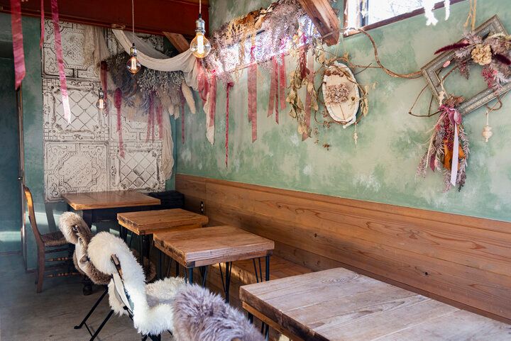 フランスの片田舎にあるような伊豆の隠れ家カフェ＆パティスリーで、とっておきのスイーツや料理を♪