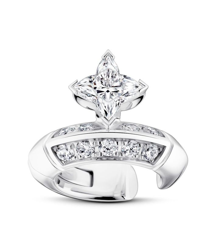 「LV ダイヤモンド」イヤーカフ（WG×LVモノグラムスターカットダイヤモンド×ダイヤモンド）￥715,000〜