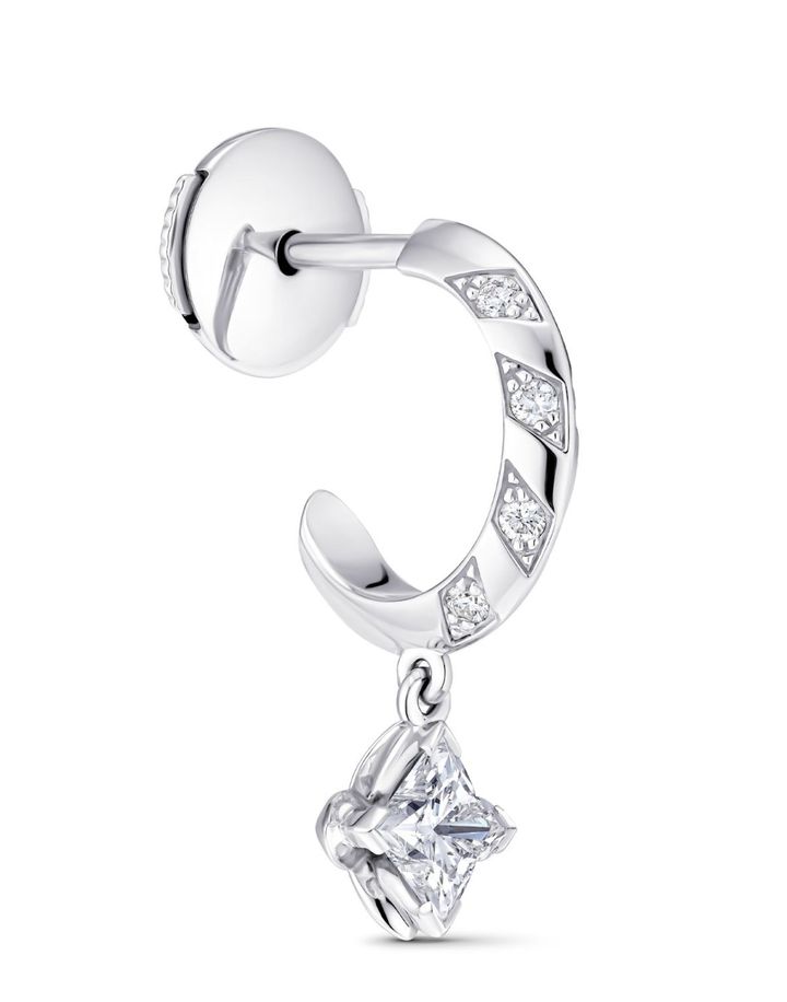 「LV ダイヤモンド」シングルフープピアス（WG×LVモノグラムスターカットダイヤモンド×ダイヤモンド）￥693,000〜