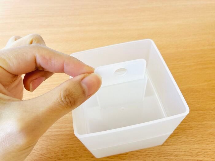 【セリア】『2段式』収納で冷蔵庫がスッキリ♪「無駄な空間がなくなった」「仕分けもばっちり」