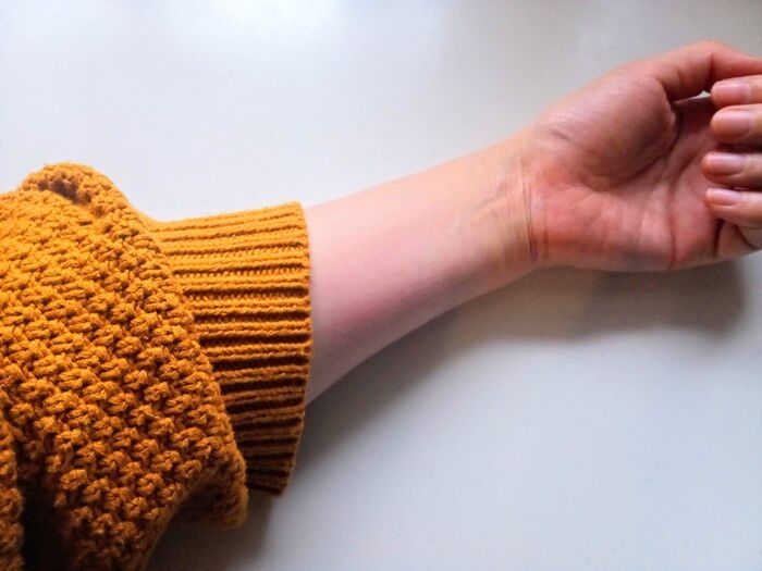 セーターの袖、もう濡らさない！道具ゼロでピタッと止まる裏ワザが便利すぎた。