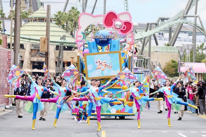 NO LIMIT! パレード ～Discover U!!! バージョン（オープニングフロート）