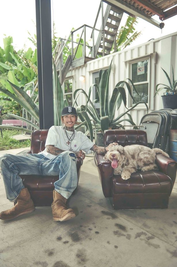 【写真】愛犬エランちゃんとのカット