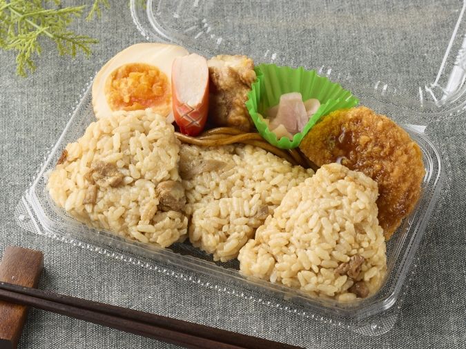 ミニストップ 鶏めしとおかずセット 増量