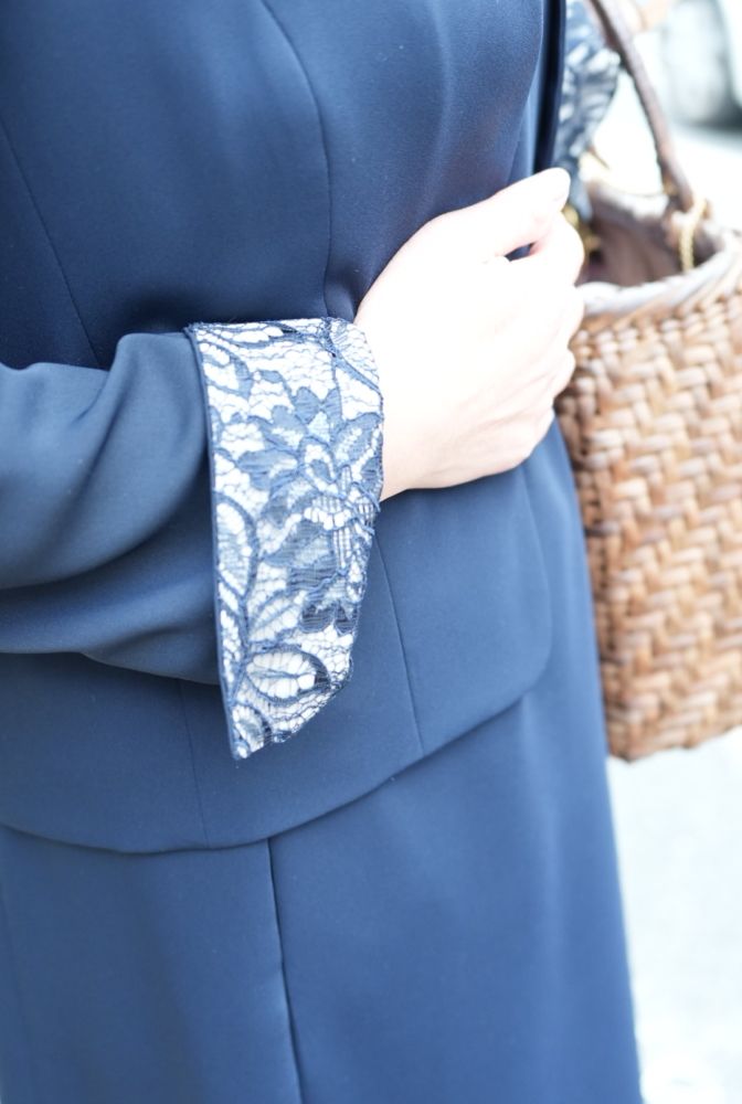 セタイチロウのセットアップ。袖口のレースが繊細で素敵