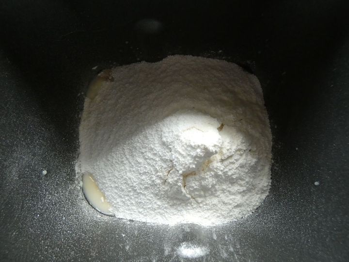 一次発酵までホームベーカリーにお任せ！「キャラメルパン」