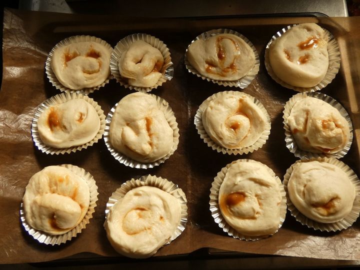 一次発酵までホームベーカリーにお任せ！「キャラメルパン」