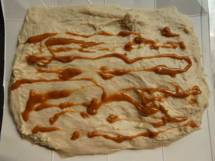 一次発酵までホームベーカリーにお任せ！「キャラメルパン」