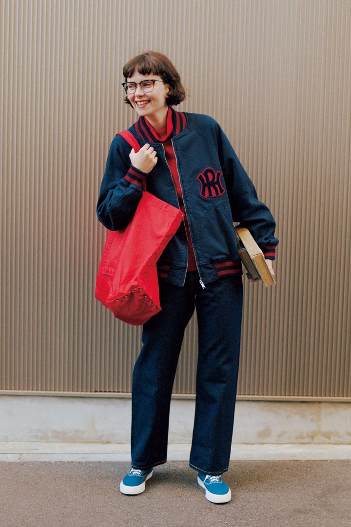 勇気を出してコーデに真っ赤なアイテムを取り入れて。オシャレ度MAXのコーデ5選