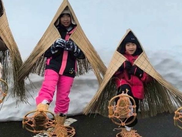 ミオン中里（十日町）雪国の伝統装備体験カンジキ・スッポン・ミノ