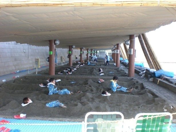 全天候型の砂むしスペースも完備 画像提供：砂むし会館砂楽