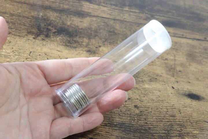 セリアの100円玉貯金＆キャリングケースはお金を貯めてそのまま持ち運べる