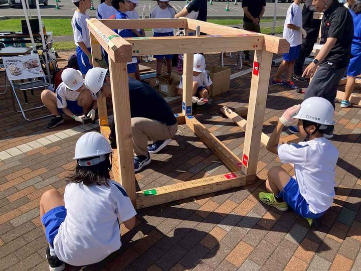 画像: 企業ブースによる家の設計体験