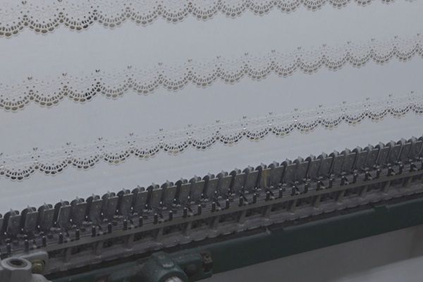 特殊な二重張り仕立ての日傘「ヴォワベール」前原光榮商店より数量限定で新発売