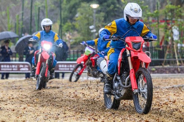 【写真】訓練終盤。隊員たちのライディング姿勢は、素人が見ても明らかに変化が感じられた 【撮影＝阿部昌也】