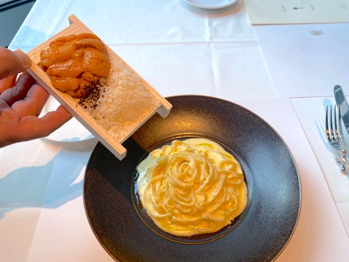 「ビストロ シロ」生雲丹のカルボナーラ2