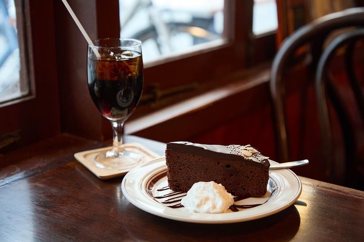 「それいゆ」の「アイスコーヒー」と「ザッハトルテ」
