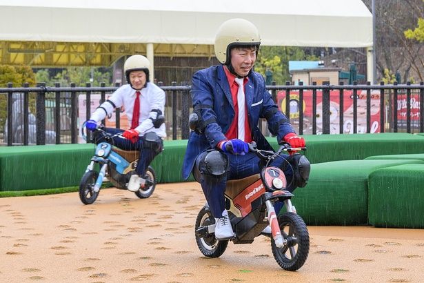 「オフロードツーリング RINDO BIKE」を楽しんだU字工事の2人 【撮影＝阿部昌也】