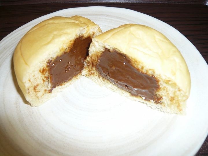 八天堂冷やして食べるとろけるクリームパン濃いチョコレート3