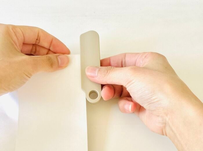 【セリア】やっと手に入った～♡SNSでバズった便利アイテム→ウワサどおり「サッ」と「シュッ」と快適でした♪