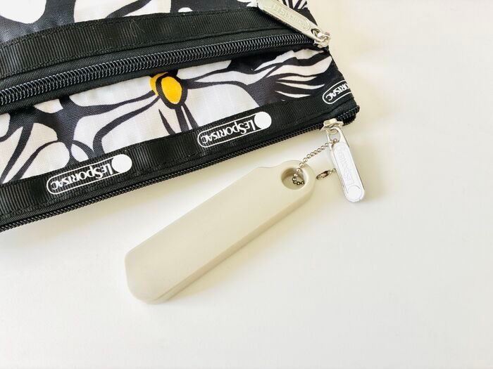 【セリア】やっと手に入った～♡SNSでバズった便利アイテム→ウワサどおり「サッ」と「シュッ」と快適でした♪