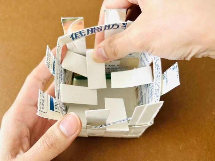 『牛乳パック』を編んでみたら…おしゃれ雑貨に大変身！捨てちゃう前にやってみて♪