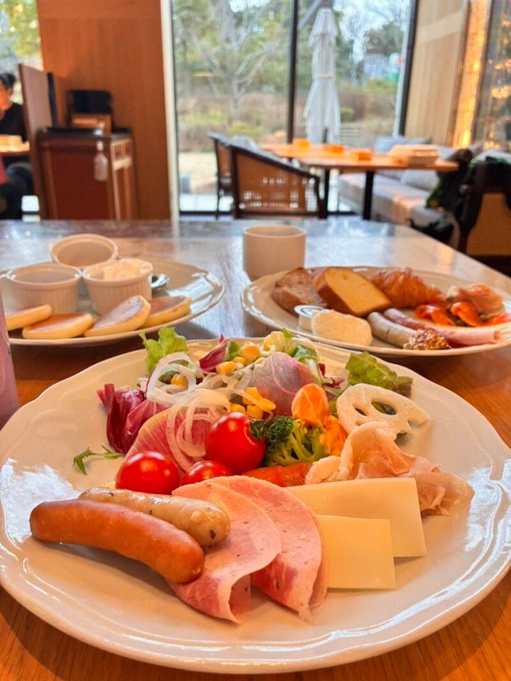 サラダバーも充実