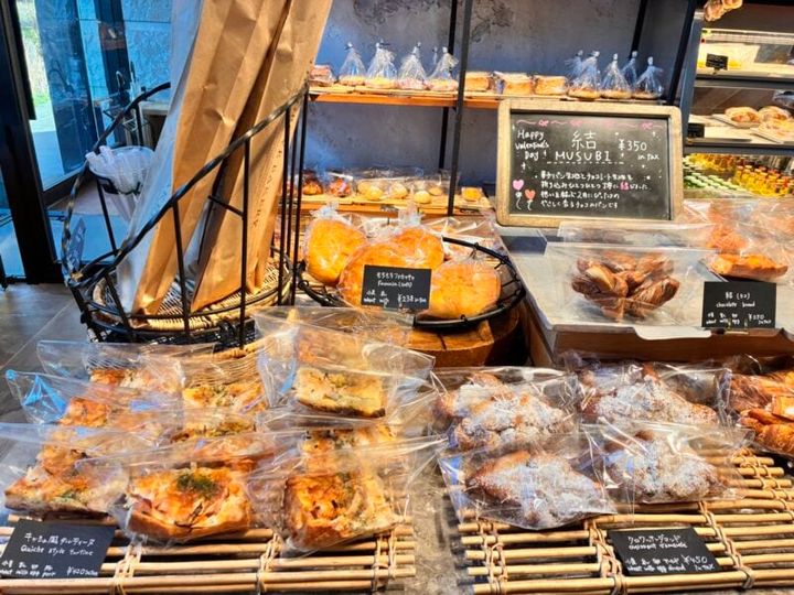 併設のベーカリー