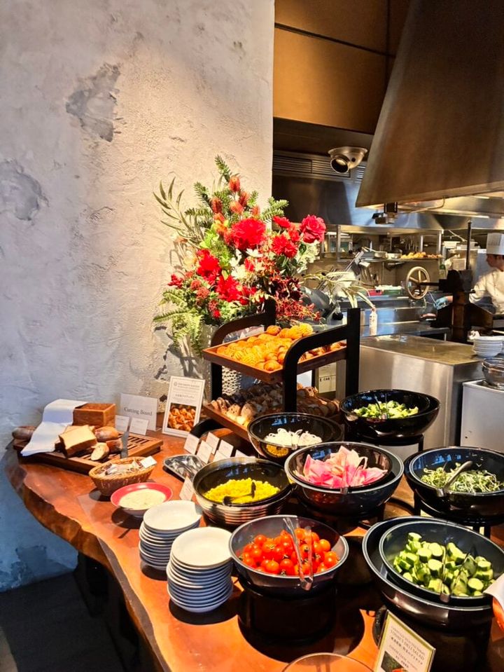 サラダバーなど