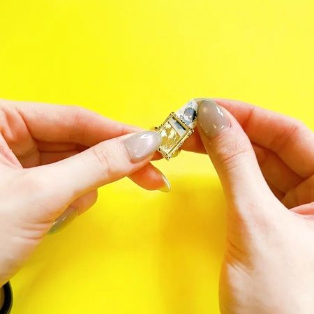 写真を入れて楽しむアクセサリー「フォトフレームシリーズ」が登場！自分の好きを持ち歩こう