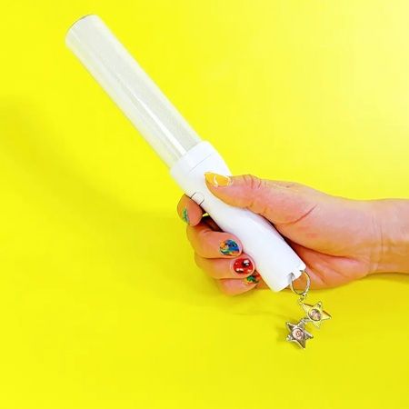 写真を入れて楽しむアクセサリー「フォトフレームシリーズ」が登場！自分の好きを持ち歩こう