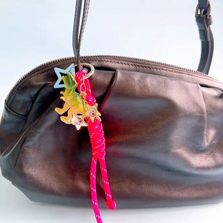 写真を入れて楽しむアクセサリー「フォトフレームシリーズ」が登場！自分の好きを持ち歩こう