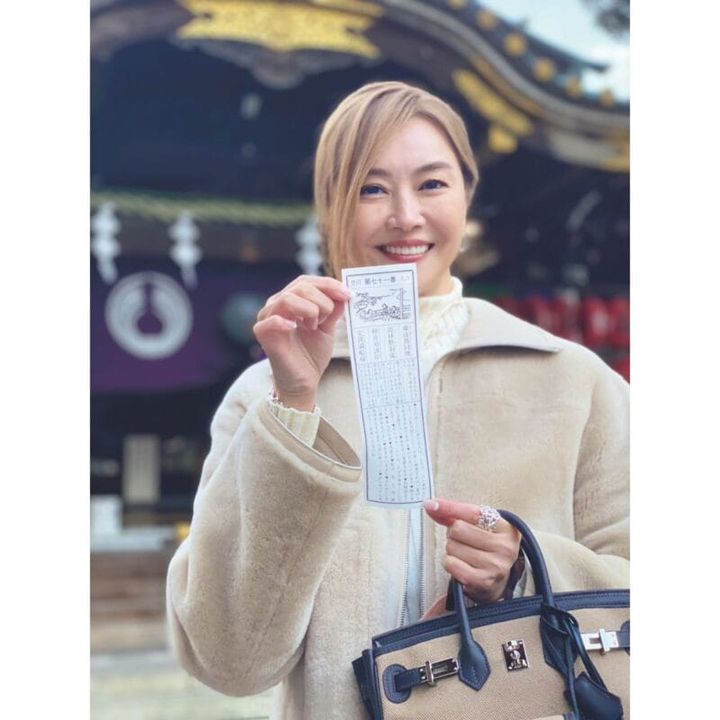 観月ありさ 豊川稲荷