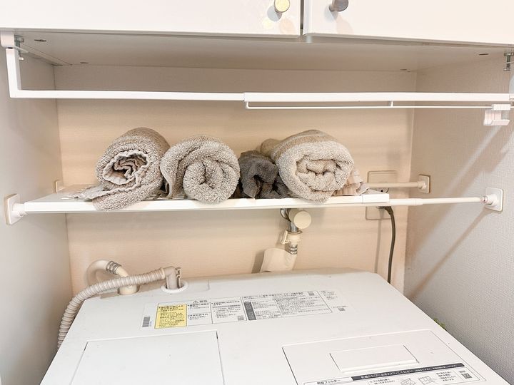 ダイソー「ポール用スライド棚」税込220円（JANコード：4549131871272）