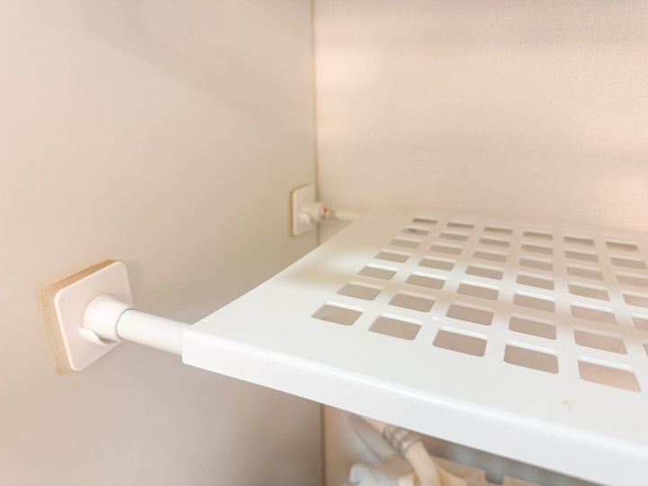 スライド棚＋つっぱり棒＋つっぱり棒壁面ガードで棚が誕生！