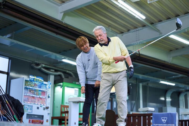 文壇のボス・大沢在昌さんをカノマタがフィッティング！ シャフトの意外な選び方とは？