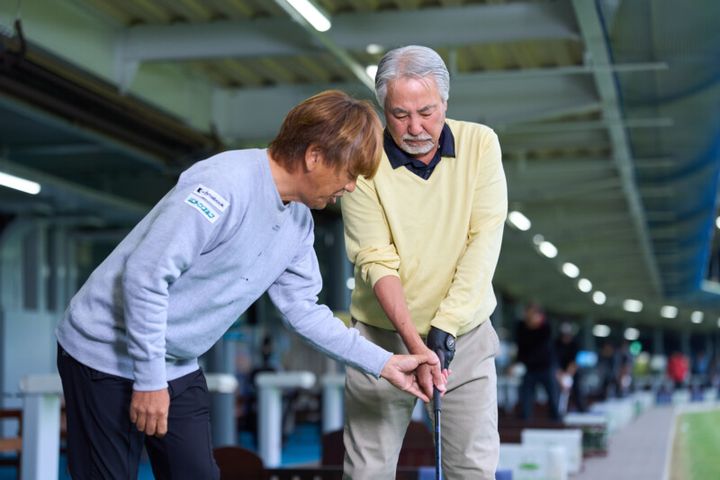 文壇のボス・大沢在昌さんをカノマタがフィッティング！ シャフトの意外な選び方とは？