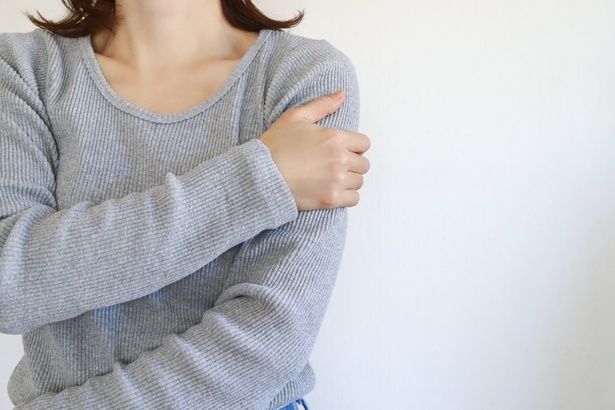 たとえ症状に気づいたとしても、適切な治療を受けられていないのが実情だ 【画像提供＝写真AC】